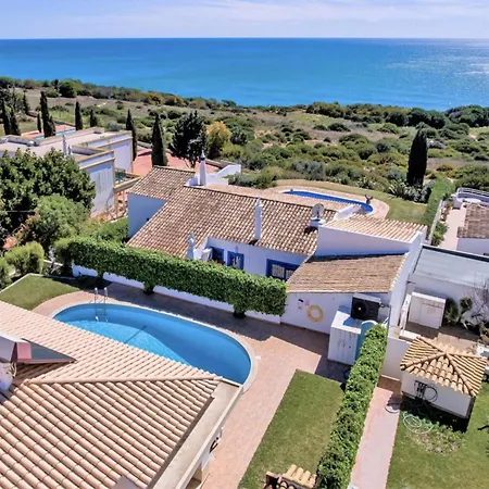 Villa With Heatable Pool *