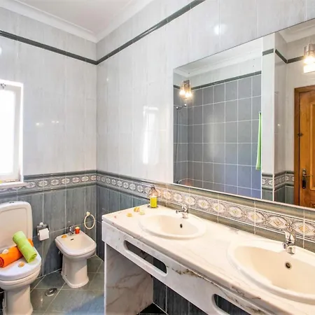 Villa Near Sao Rafael Beach With Private Pool فيلة