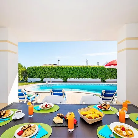 With Heatable Pool Villa Albufeira
